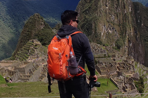 From Cusco: Machu Picchu Private Tour with Transportation
