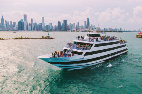 Chicago, USA Middagskryssning med fyrverkeribuffé på Lake MichiganChicago: Båttur med fyrverkerishow och middagsbuffé