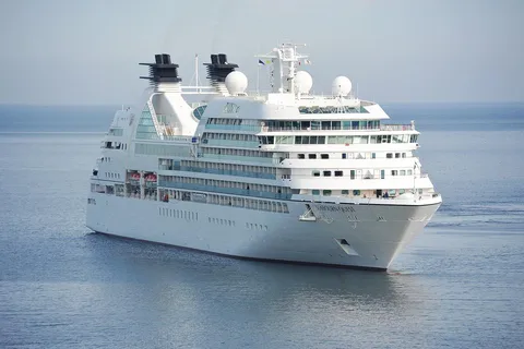 Amsterdam: Privé transfer van en naar de cruisehaven - VIP