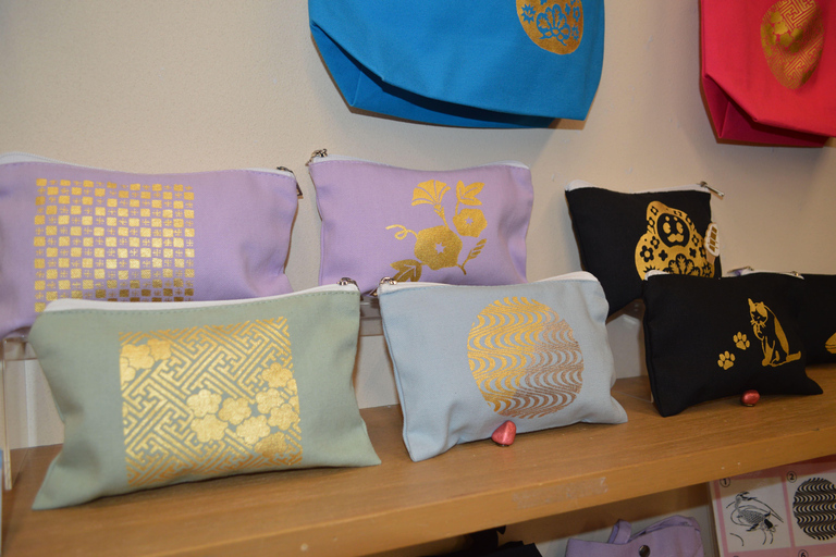 Kanazawa: Gold Leaf Workshop at a Historic Local Maker Gold Leaf Craft Workshop