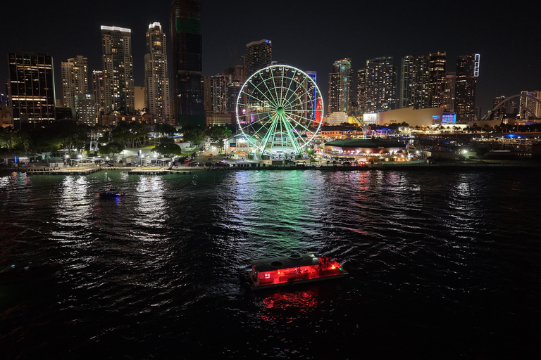Miami: Millionaire's Row Cruise with Bay Swim Stop