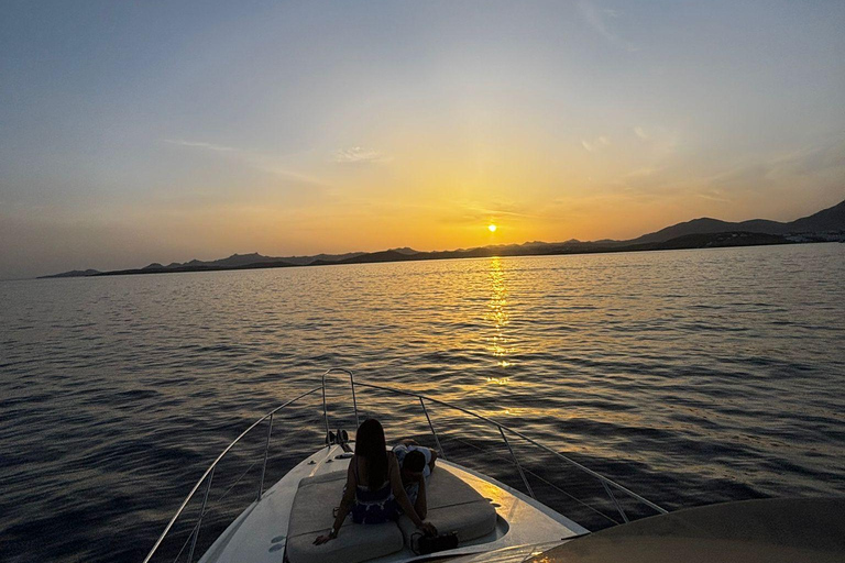 Bodrum: Prywatna wycieczka jachtem o zachodzie słońca w Bodrum 46 ft.Bodrum: Prywatna wycieczka jachtem o zachodzie słońca w Bodrum, 46 stóp.