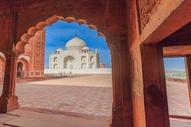 Delhi till Agra: Berättelser om Taj Mahal och lokalt livPrivat Agra-resa från Delhi – bil, guide och biljetter
