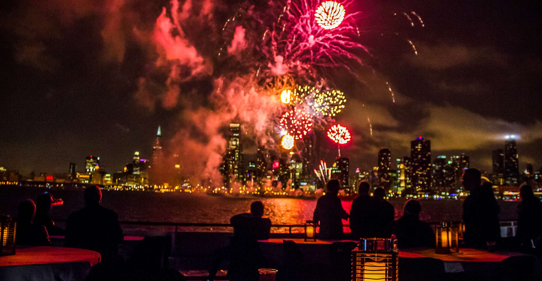 Chicago, Fireworks Cruise avec des options de vue sur le lac ou la rivière - Hizvo