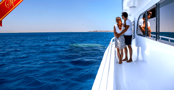 Sharm: White Island Sea Trip with Snorkeling, Lunch & Drinks