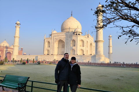 Desde Delhi: Viaje al Taj Mahal y Agra en Coche de Lujo PremiumTour Premium Kia Carnaval + Guía + Entradas + Comida 5 estrellas