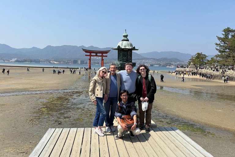 من أوساكا: رحلة يومية خاصة إلى هيروشيما بالقطار السريع