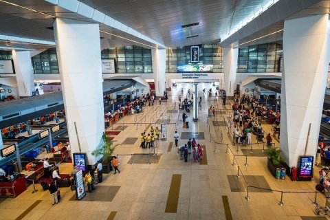 Delhi: Przerwa z przewodnikiem z lotniska na lotnisko Wycieczka po Delhi6 godzin – wycieczka z przewodnikiem po Delhi