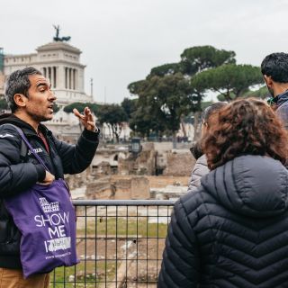 Rome: Skip the Line Colosseum, Forum, and Palatine Hill Tour