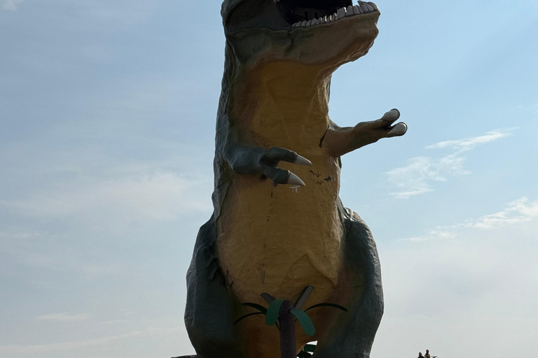 Calgary: Drumheller Day Trip with Royal Tyrrell Museum Entry