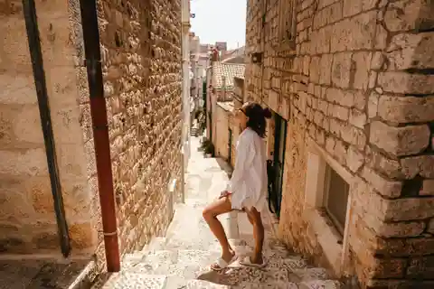 From Barcelona: Tarragona Day Trip + Guide and Wine Tasting