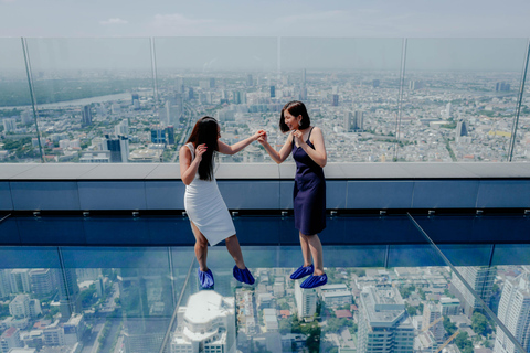 Bangkok: Mahanakhon SkyWalk Entry Ticket with Options [DE] Sunset: SkyWalk Indoor + Rooftop. Last Entry 6.30 PM