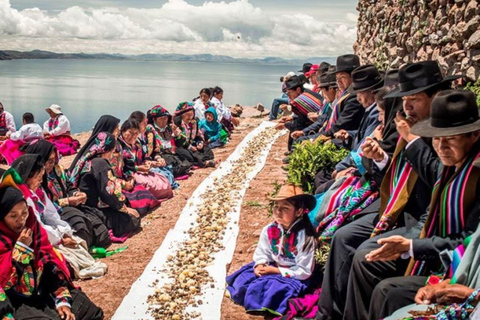 Excursão de 1 dia ao Lago Titicaca em Puno com almoço típico