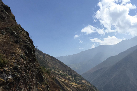 Hike in the Andes Mountains of Lima (Antakallo Waterfall) Hike in the Surroundings of Lima – Antakallo Waterfall