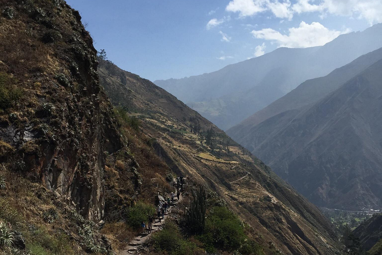 Hike in the Andes Mountains of Lima (Antakallo Waterfall) Hike in the Surroundings of Lima – Antakallo Waterfall