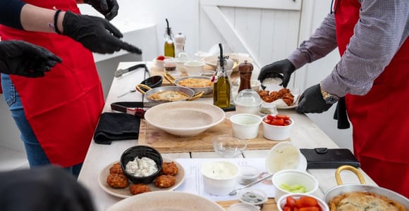 Santorini: Cooking Class with Lunch and Wine