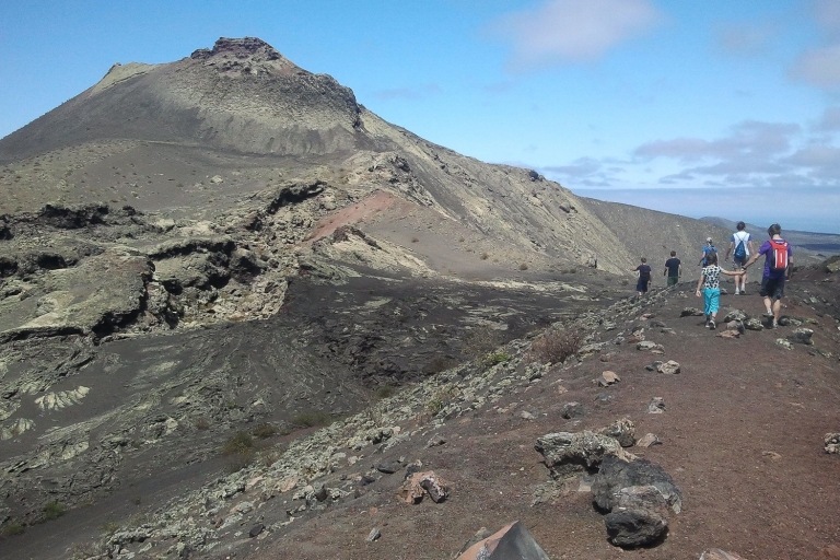Lanzarote: Vulkanwanderung mit TransferLanzarote: 4-stündiger Vulkanspaziergang mit Transfer