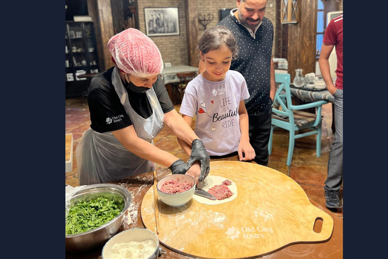 دورة طبخ أذربيجانية وجولة في المدينة القديمة والغداء