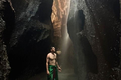 Cascada Taman Beji Griya: Baño Sagrado/Ritual de Retiro del AlmaExcursión con punto de encuentro en la Cascada Griya Beji