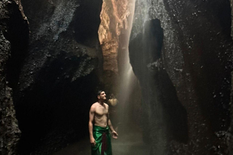 Taman Beji Griya Waterfall: Holy Bathing/Soul Retreat Ritual Tour with Meeting Point at Griya Beji Waterfall