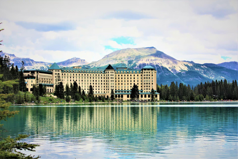 Guided Tour of 7 Lakes in Banff and Yoho National Parks