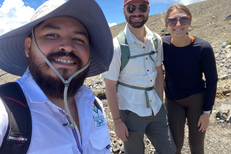 Volcan de Santa Ana: Amazing crater in whole Central AmericaVolcan de Santa Ana from San Salvador