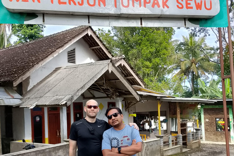 Yogyakarta: 4-Day Java Tour with Bromo & Ijen Bromo Ijen Drop Ketapang private and shared