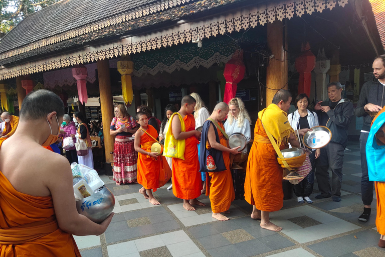 Spiritual Sunrise Tour, Alms to monks & famous breakfast