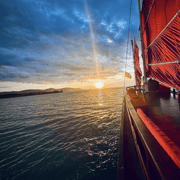 Koh Samui: Relaxing Sunset Dinner Cruise with Hotel Transfer Koh Samui: Relaxing Sunset Dinner Cruise with Hotel Transfer
