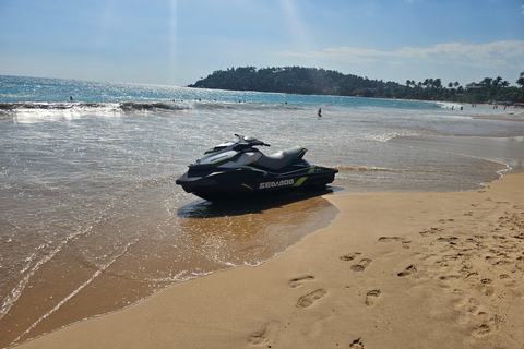 Mirissa: jetski-ervaringMirissa: Jetskiën