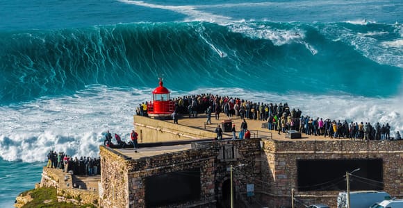 Lisbon: Nazaré, Óbidos & São Martinho by Comfortable Van