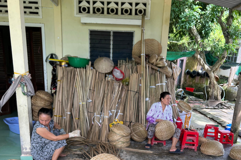 Auténtico Tour Privado de 2 Días en Moto por el Delta del Mekong