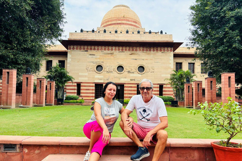 Delhi: Guided Shopping Tour Experience with Female Expert Exclusive Full-Day Shopping Tour with Female Expert Guide