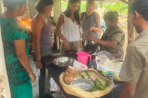 Traditional Sri Lankan Village Cooking Class at a Local Home