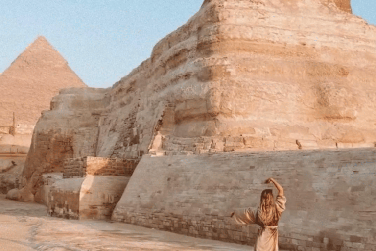 Pyramides, Sakkara et Memphis - Visite privée avec déjeunerVisite privée avec guide, transfert et déjeuner, à l&#039;exclusion des droits d&#039;entrée.