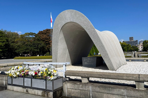 Hiroszima i Miyajima UNESCO - 1-dniowa wycieczka autobusowaZ dworca JR Hiroshima (bez lunchu)