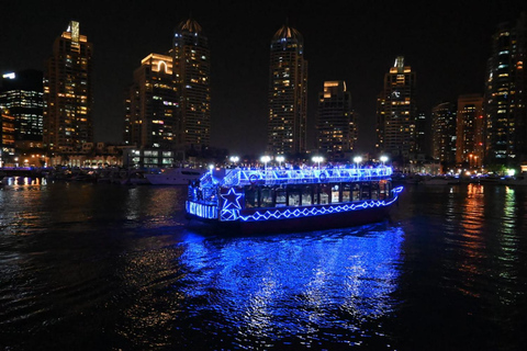 Cena en el Mejor Crucero en Dhow por la Marina de Dubai y Espectáculo TanuraDubai: Crucero en Dhow Marina Cena Multi Cusine y Espectáculo Tanura