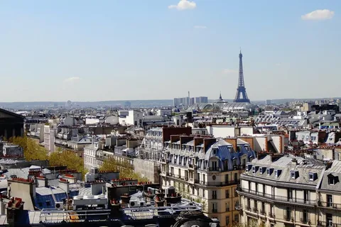 German private Walking Tour through Montmartre & Passages