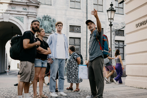 Munich Old Town Walk & Stencil Art Workshop English & German Tour (Bilingual)