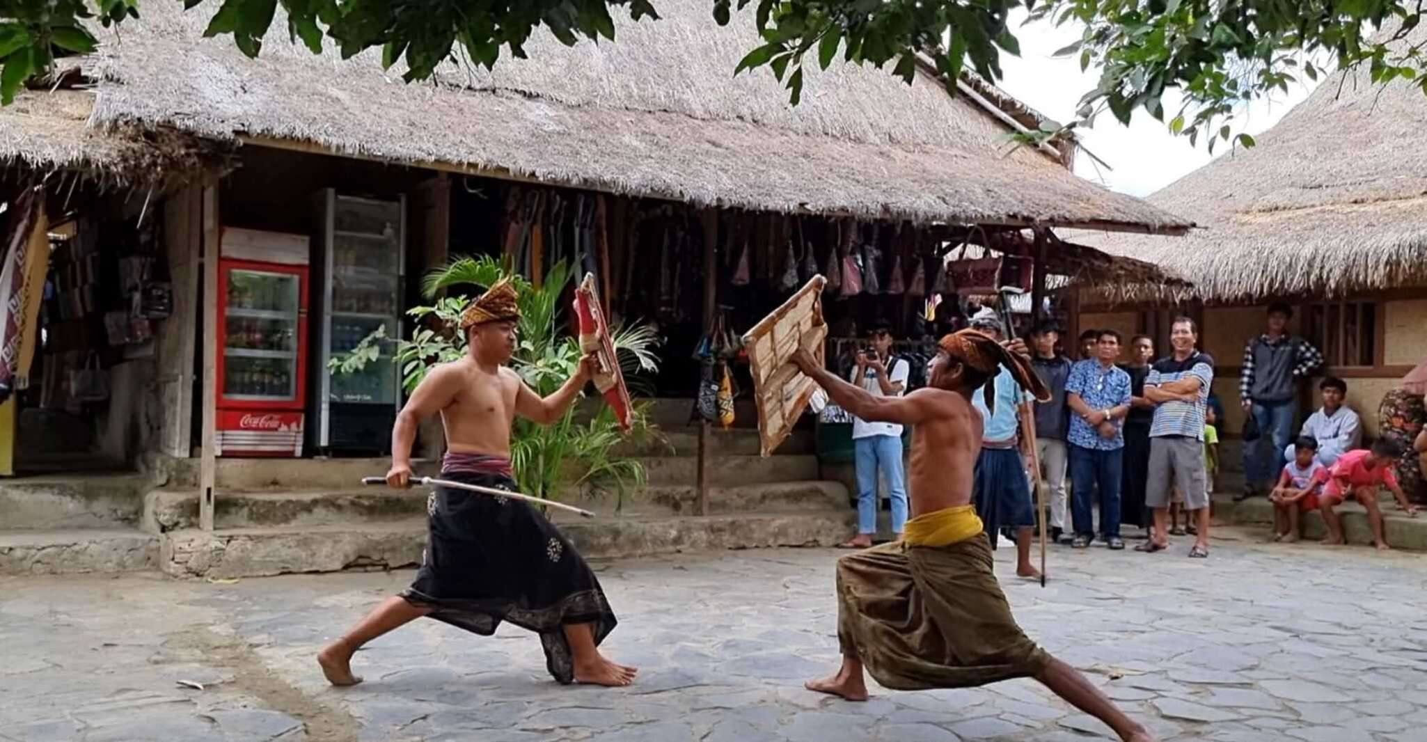 Lombok Stick Kampf Tanz und Tour - Hizvo
