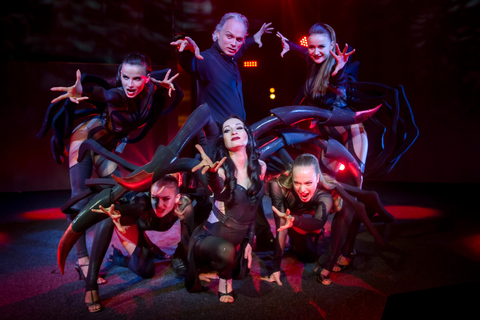 Sarrasani - spectacular show with exclusive 4-course dinner! Sarrasani - Spectacular Show with Exclusive 4-Course Dinner!