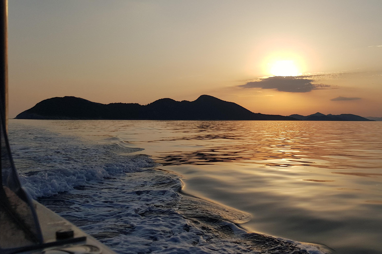 Dubrovnik: Blue Lagoon Boat Party with DJ