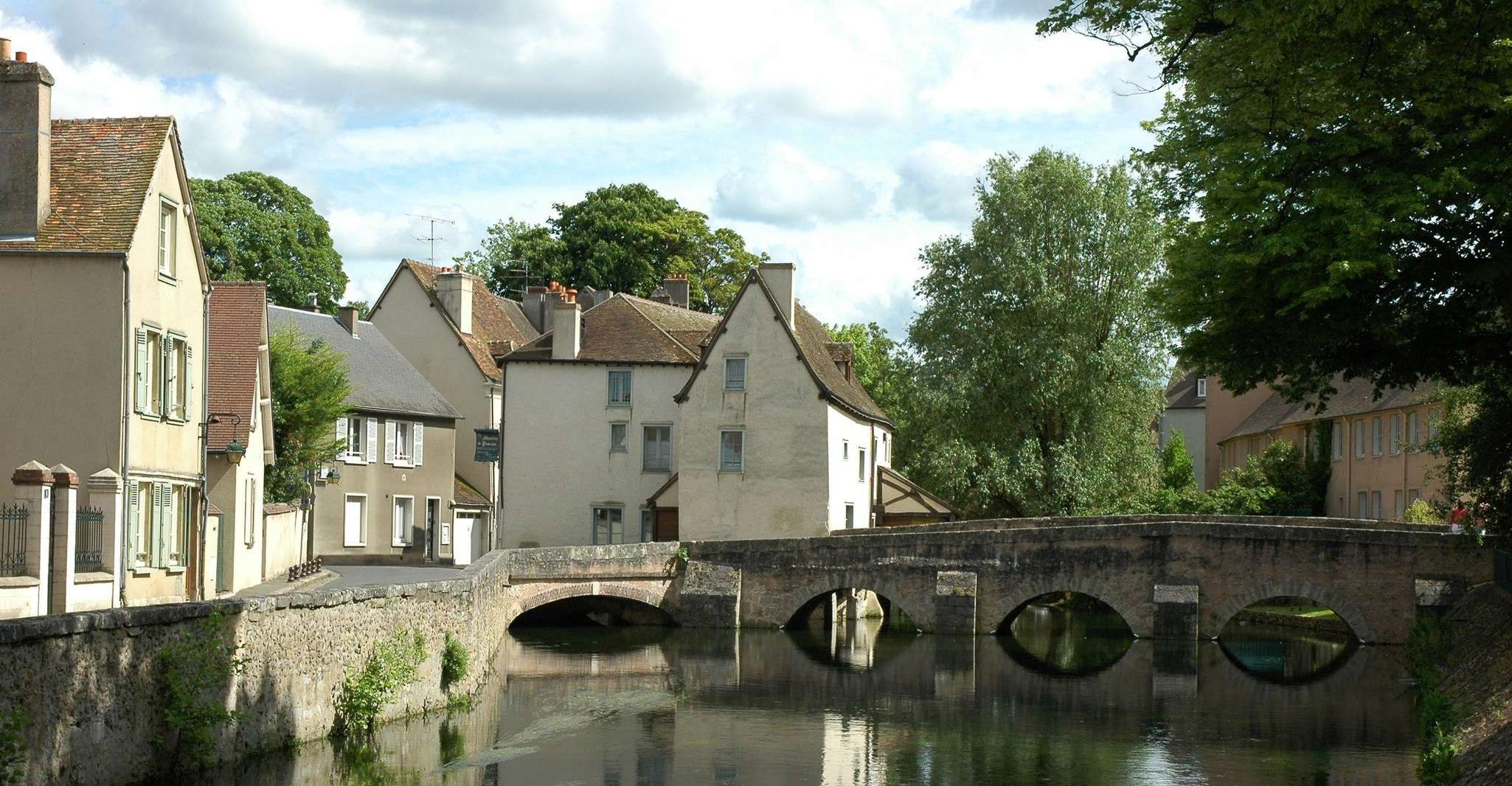 Visite privée de la ville de Chartres depuis Paris - Hizvo