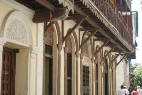 Mombasa: City, Fort Jesu, Cidade Velha e Tour pelo Mercado de EspeciariasMombasa: City Tour, Forte Jesu, Cidade Velha e Mercado de Especiarias