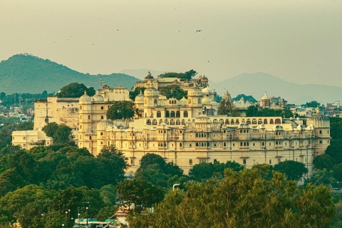 Udaipur: Private Guided Full Day Sightseeing Tour