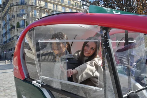Paris: private rickshaw bike tour of the Marais district in Paris