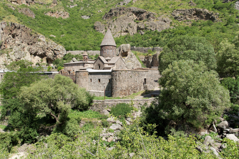 7-Day Dental Vacation & Cultural Tour in Armenia