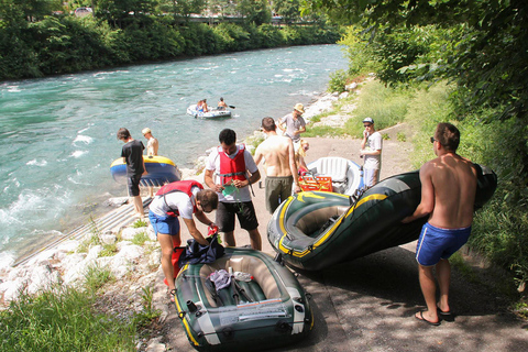 A partir de Zurique: excursão de um dia para rafting no rio Aare com transporteDe Zurique: Passeio de um dia com rafting no rio Aare com transporte