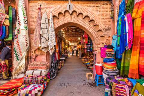 Marrakech: Medina, Palaces, Souks & Evening Carriage Ride Medina Discovery, Evening Carriage & Moroccan Dinner