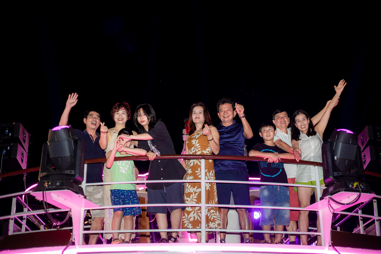 Da Nang: Han River Dinner Cruise with Private Table Options Upper-Deck Dinner — River & City Views